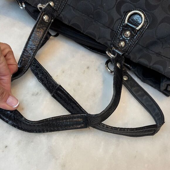 Coach Ashley Signature “C” Logo Sateen Carry-All - Picture 16 of 16